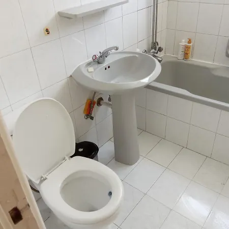 2 Bedroom In Makenzi