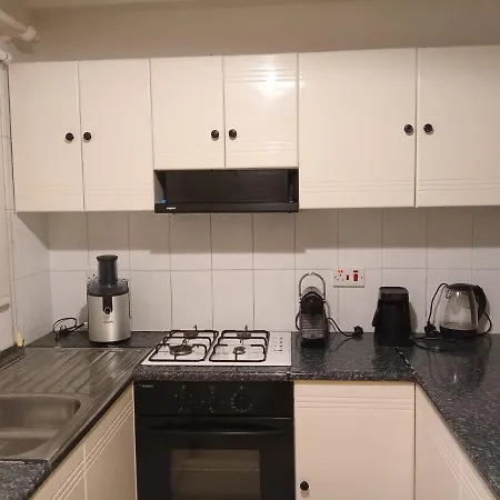 2 Bedroom In Makenzi * לרנקה