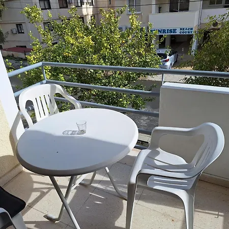 Apartment 2 Bedroom In Makenzi *