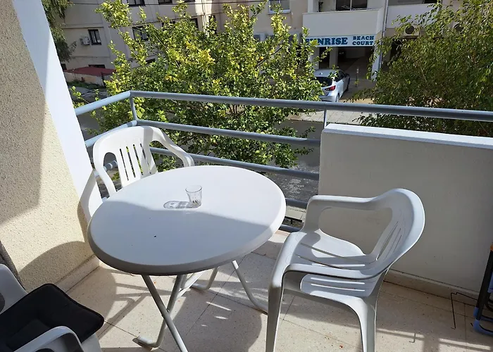 アパート 2 Bedroom In Makenzi *